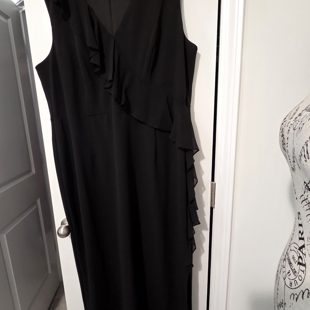 connected apparel Black Ruffle-Trim Maxi Dress